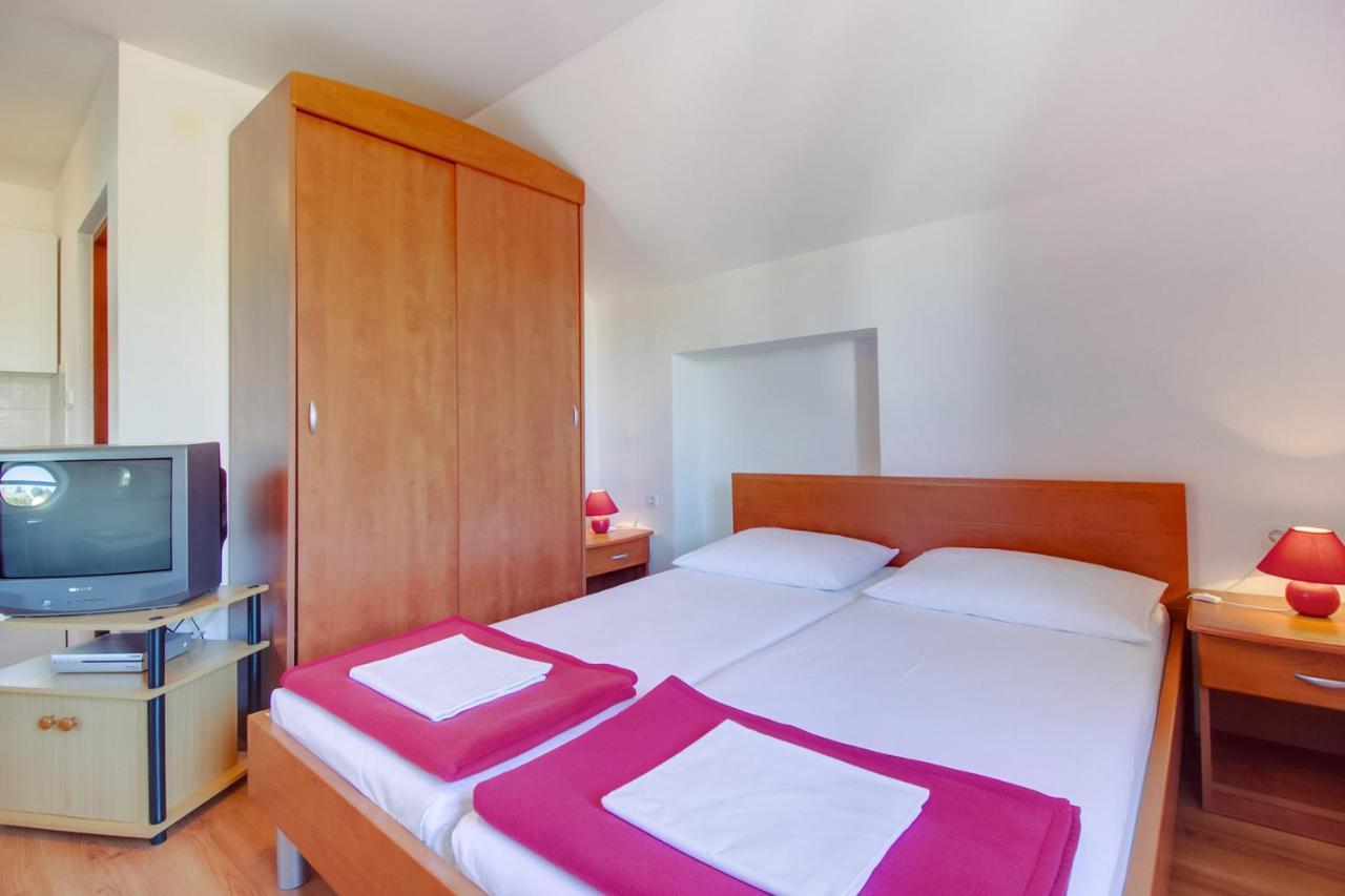 Apartments Rosa Mali Lošinj Zewnętrze zdjęcie