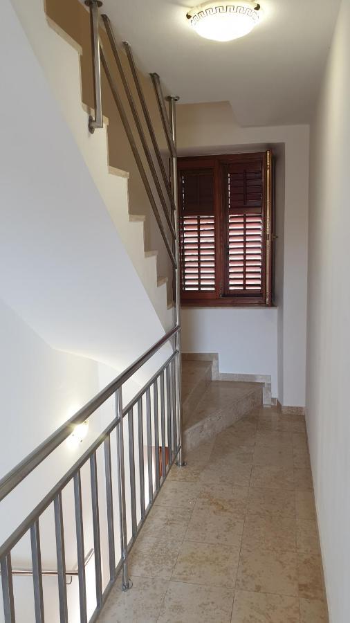 Apartments Rosa Mali Lošinj Zewnętrze zdjęcie