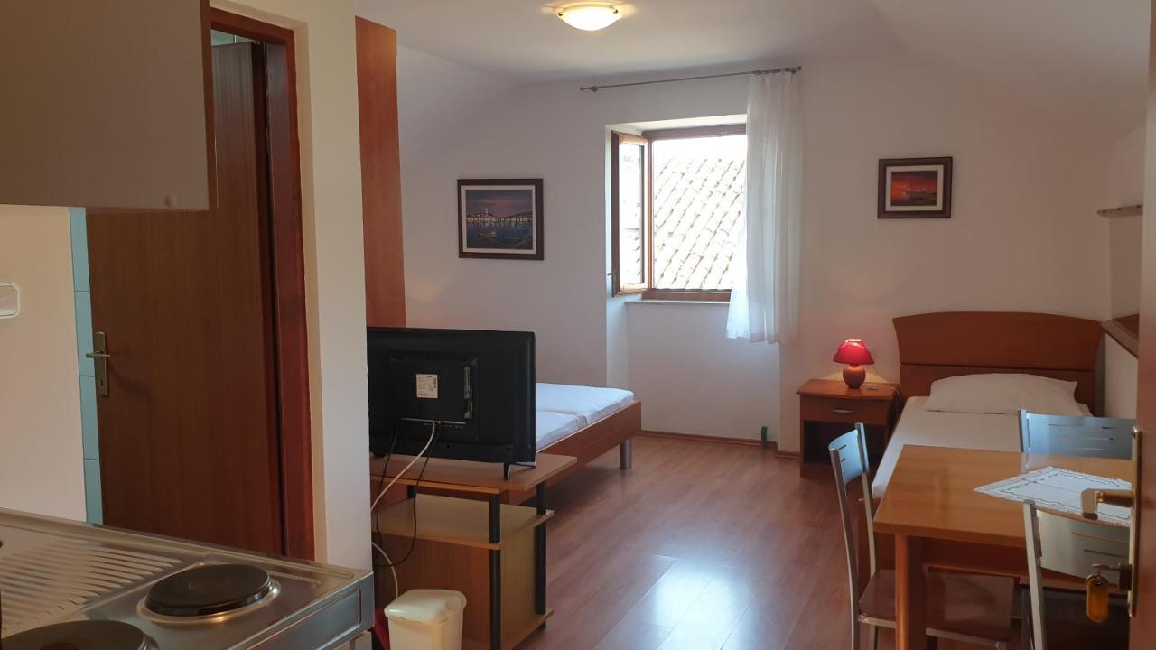 Apartments Rosa Mali Lošinj Zewnętrze zdjęcie