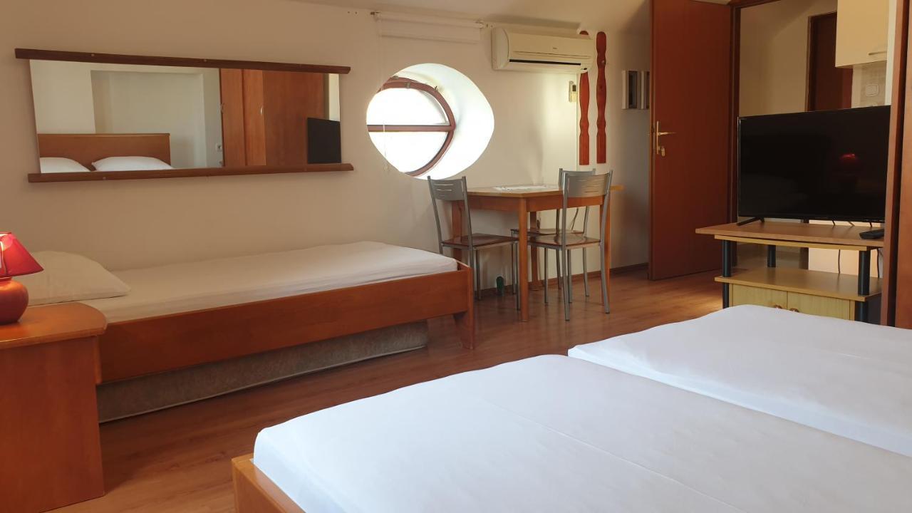 Apartments Rosa Mali Lošinj Zewnętrze zdjęcie